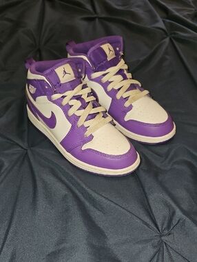 Nike Purple and White Mid-Top Sneakers